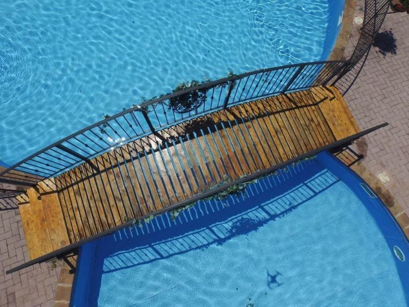 Relais Madonna Di Campagna Hotel Бастия Умбра Екстериор снимка